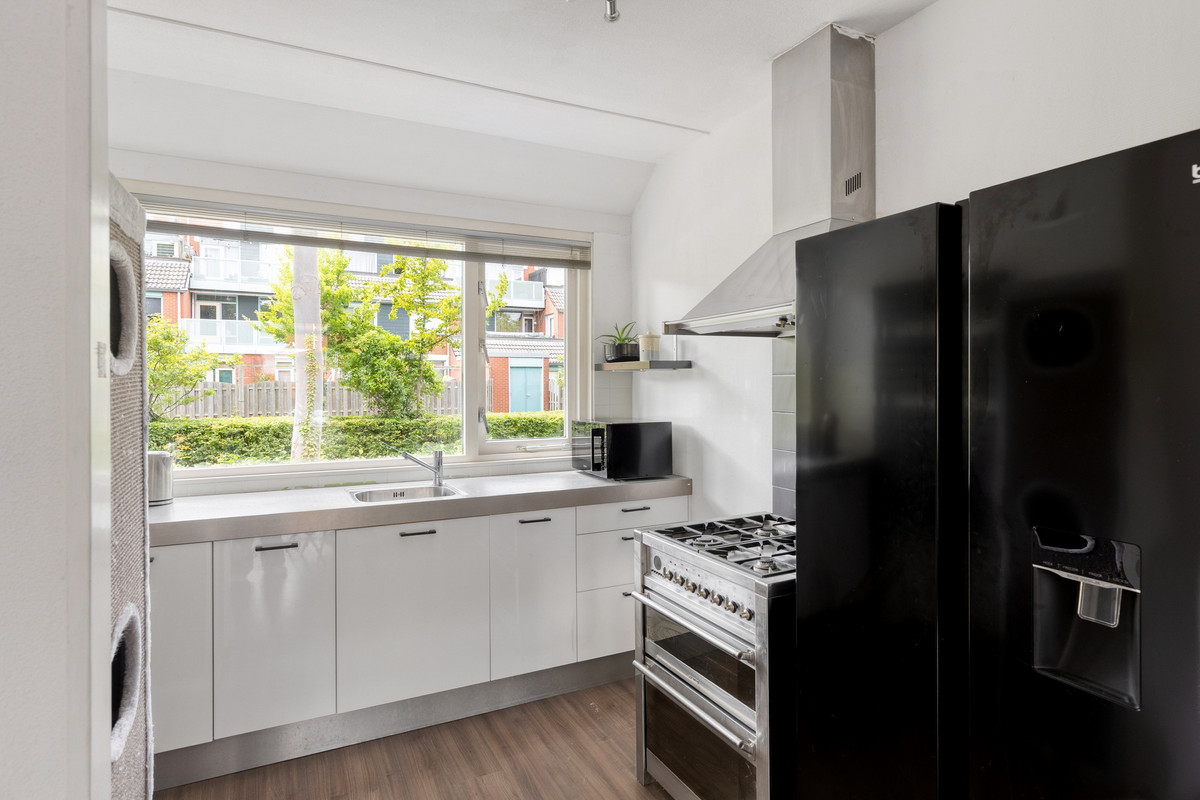 Tussenwoning te koop: Hellenburg 18, Dordrecht