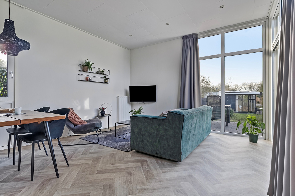Vrijstaande woning te koop: Zuiderweg 2-94A, Halfweg