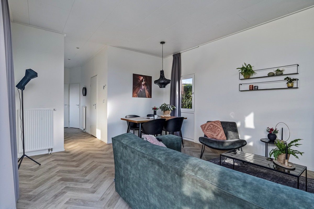 Vrijstaande woning te koop: Zuiderweg 2-94A, Halfweg