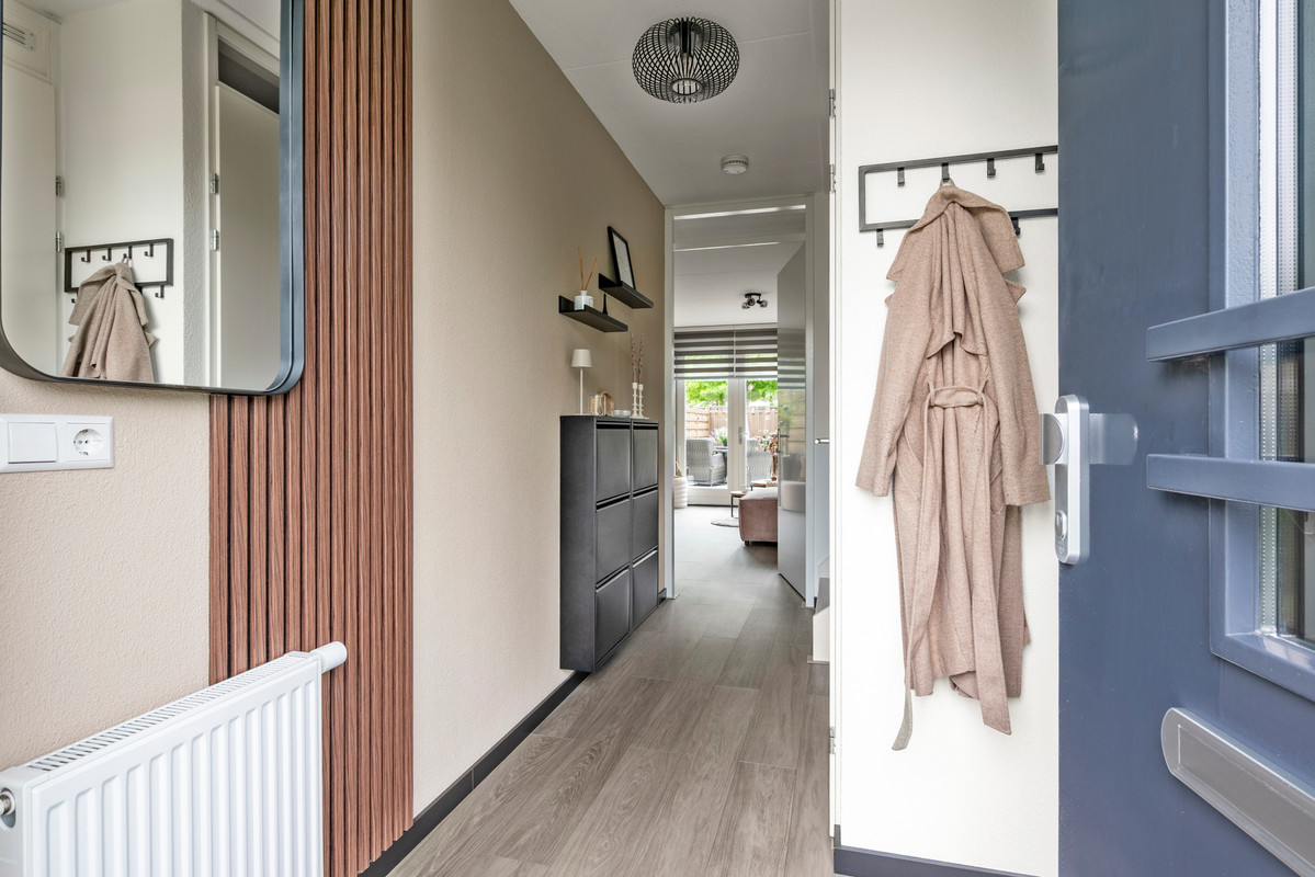 Tussenwoning te koop: Zilverreiger 11, Leimuiden