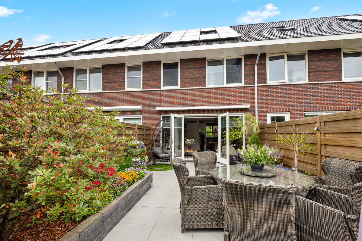 Tussenwoning te koop: Zilverreiger 11, Leimuiden