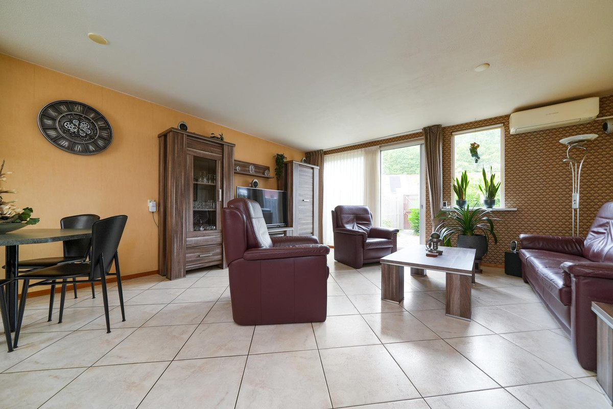 Tussenwoning te koop: Westerflierstraat 5, Rotterdam