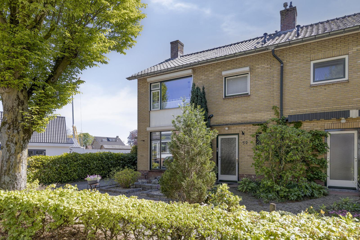 Twee-onder-één-kap te koop: Bergstraat 52, Zelhem