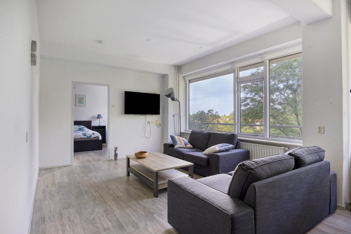 Appartement te koop: Adriaen van der Doeslaan 243, Rotterdam