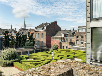 Helmstraat 8B