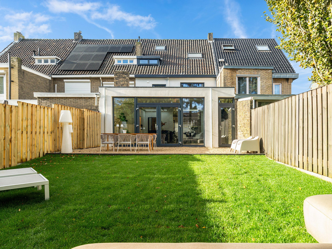 Tussenwoning te koop: Rijksweg Zuid 107A, Geleen