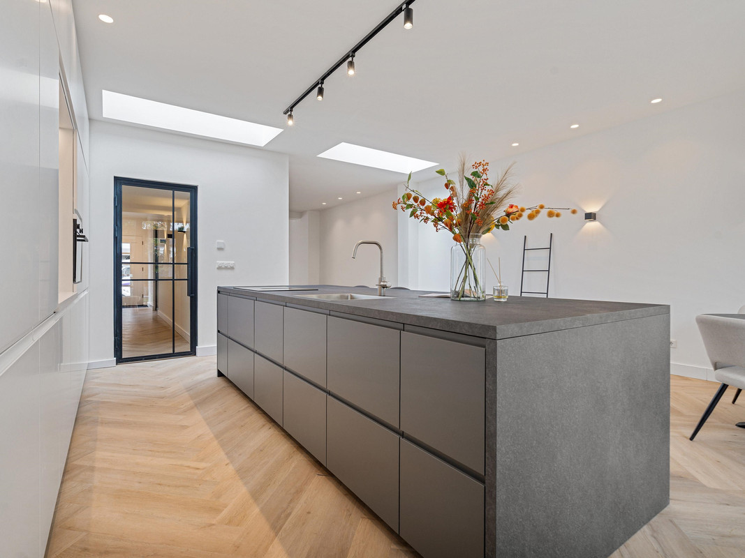 Tussenwoning te koop: Rijksweg Zuid 107A, Geleen