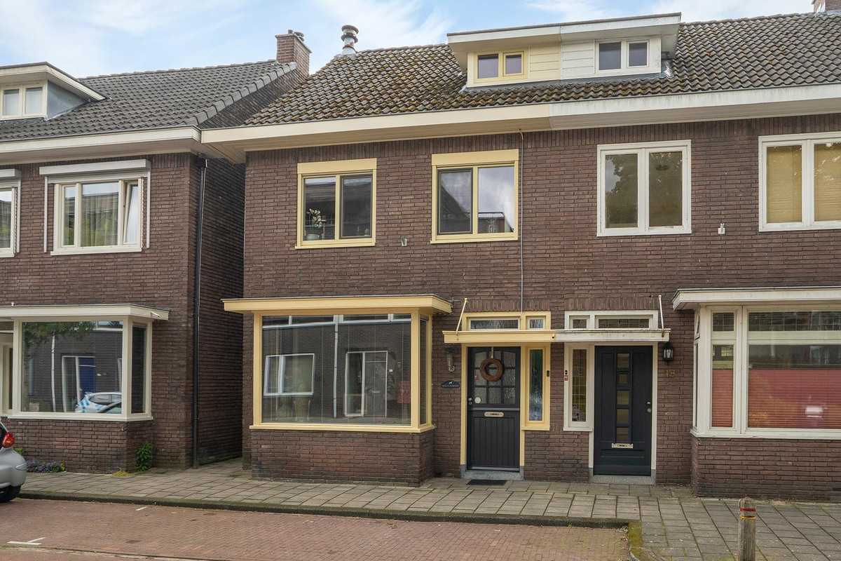 Twee-onder-één-kap te koop: Celebesstraat 50, Enschede