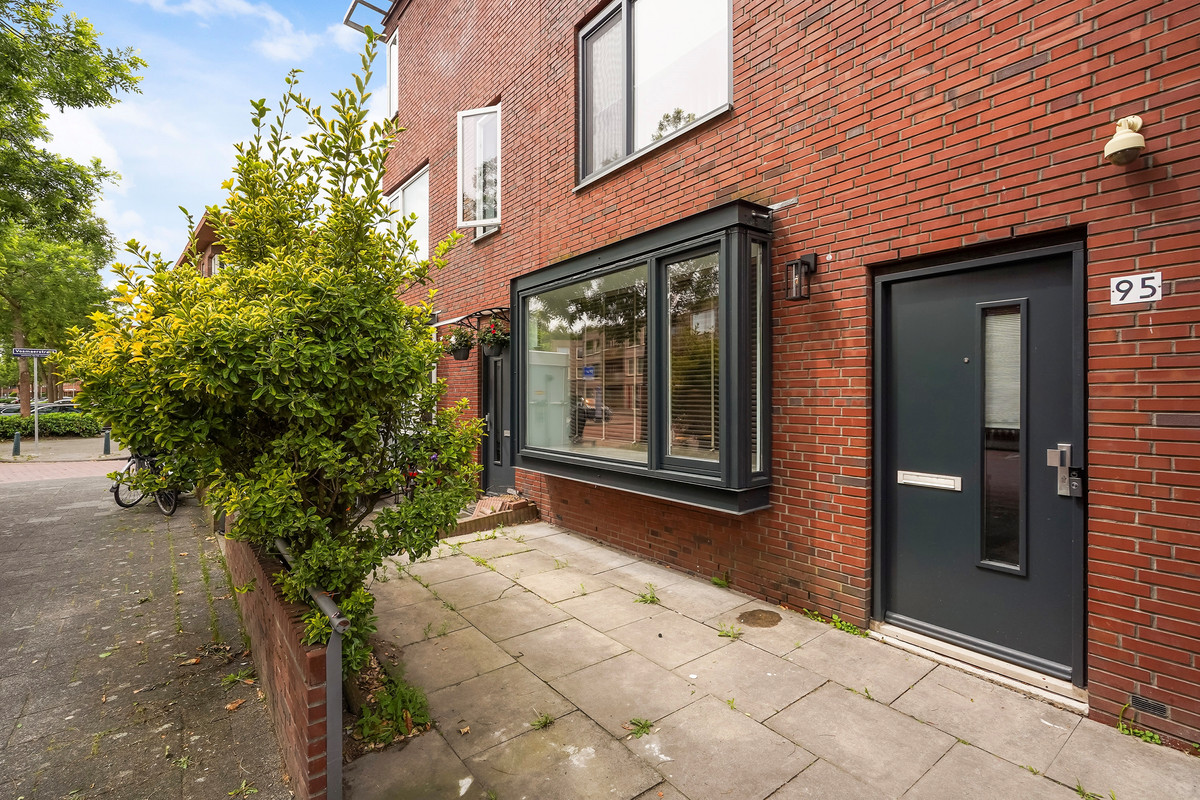 Tussenwoning te koop: Beetsstraat 95, 'S-Gravenhage