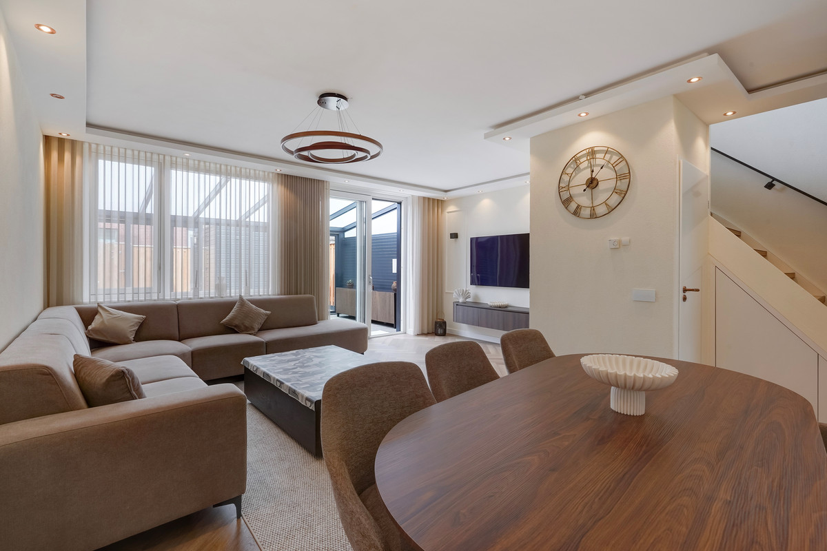 Tussenwoning te koop: Beetsstraat 95, 'S-Gravenhage