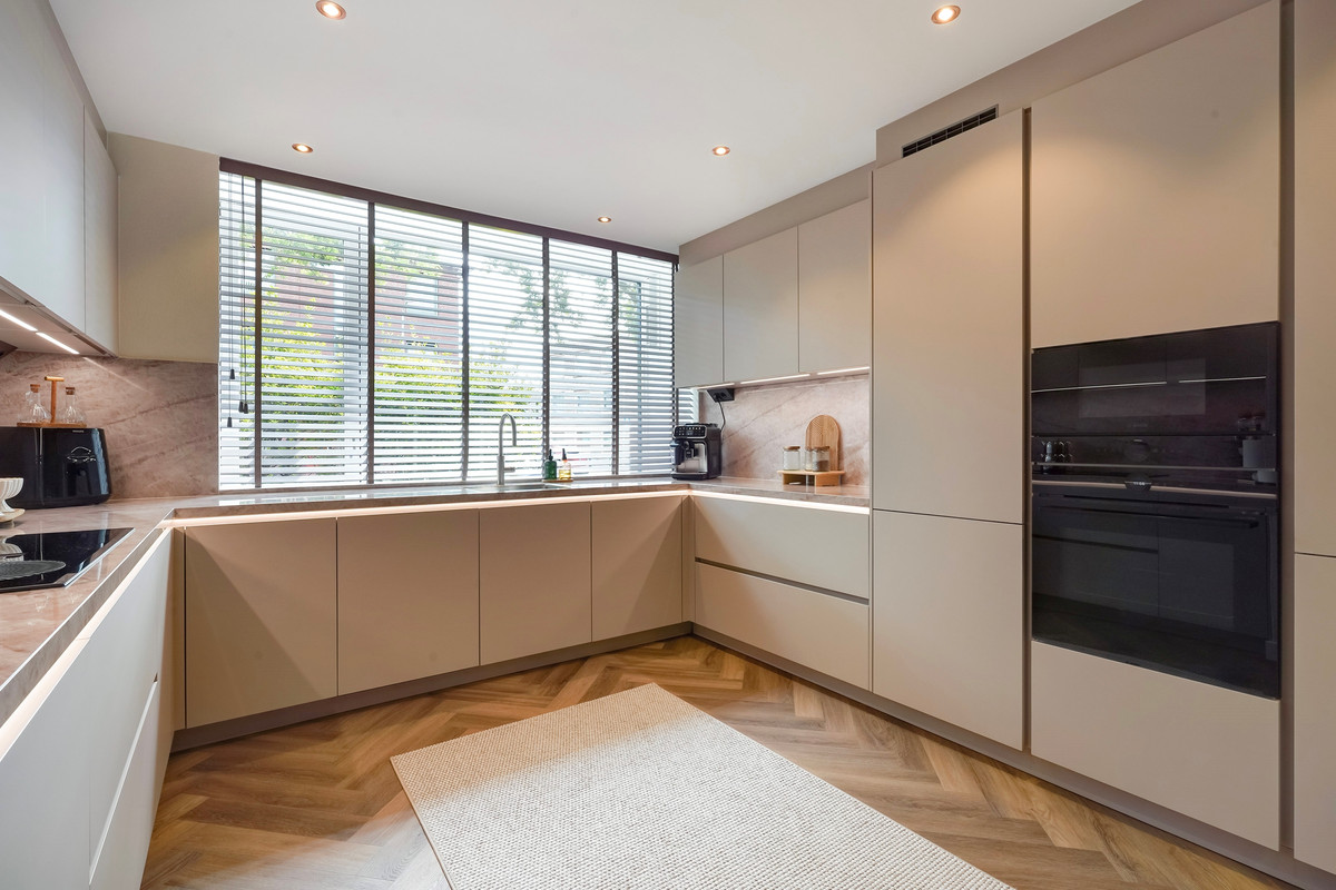 Tussenwoning te koop: Beetsstraat 95, 'S-Gravenhage