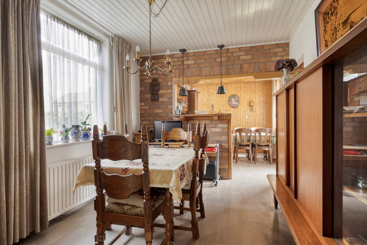 Vrijstaande woning te koop: Schubertlaan 33, Roosendaal