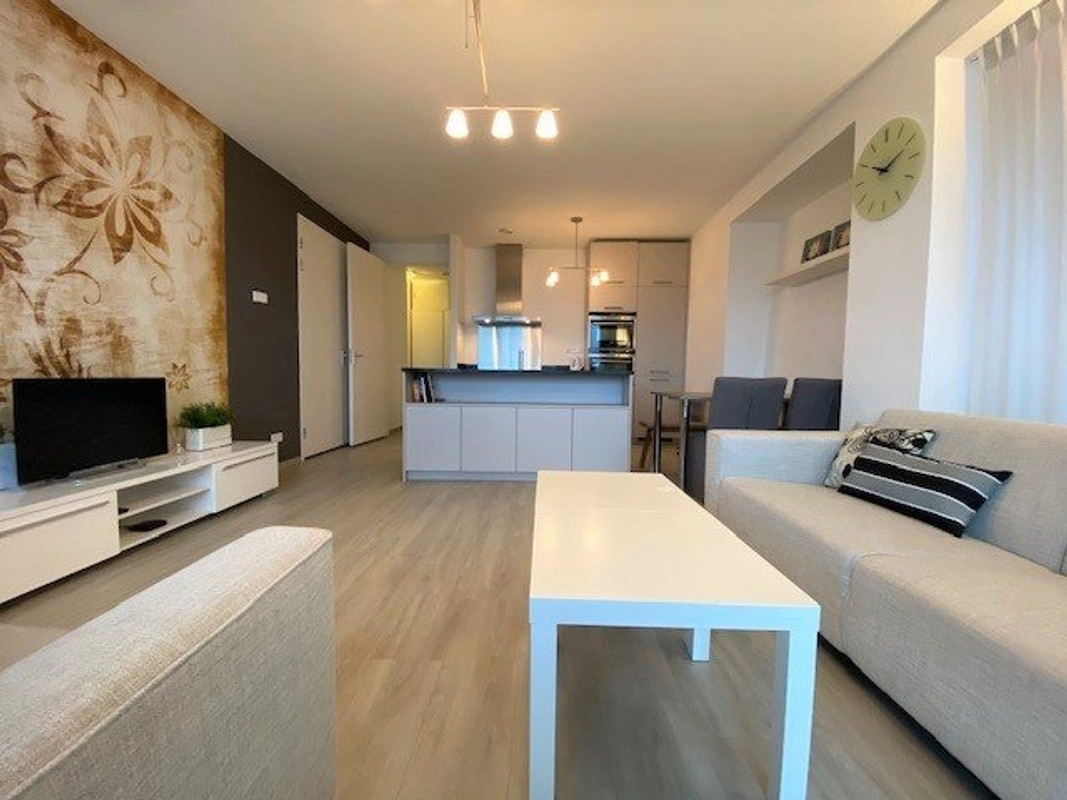 Appartement te huur: Kruisplein 984, Rotterdam