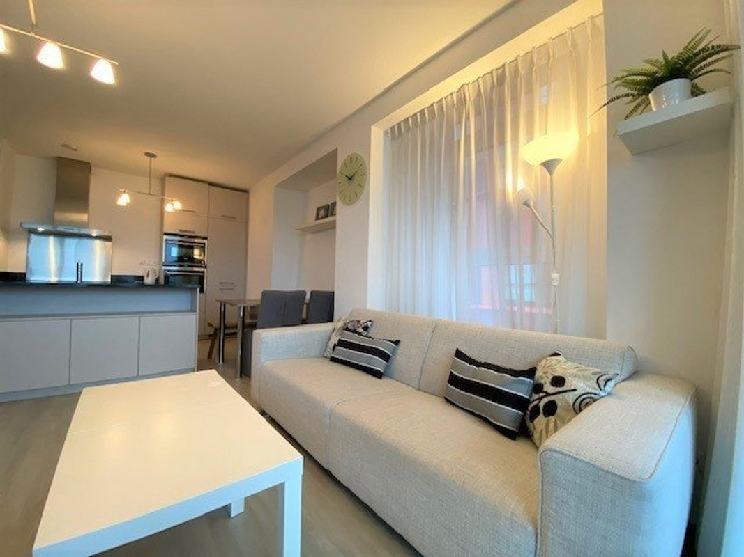 Appartement te huur: Kruisplein 984, Rotterdam