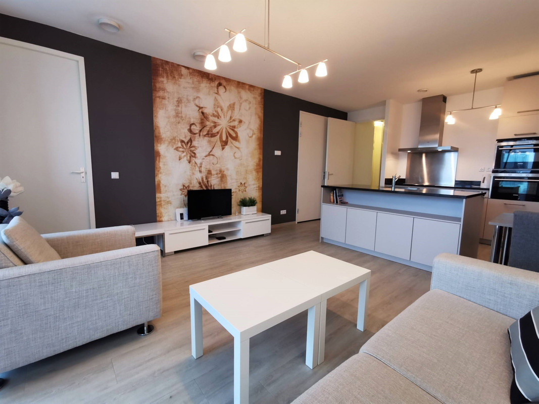 Appartement te huur: Kruisplein 984, Rotterdam