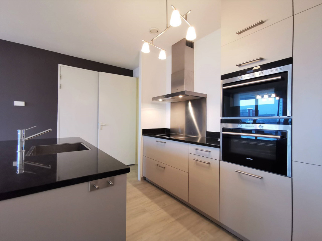 Appartement te huur: Kruisplein 984, Rotterdam
