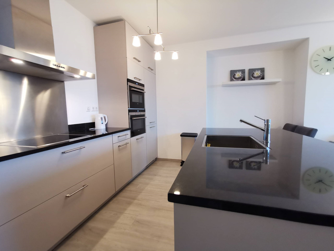 Appartement te huur: Kruisplein 984, Rotterdam