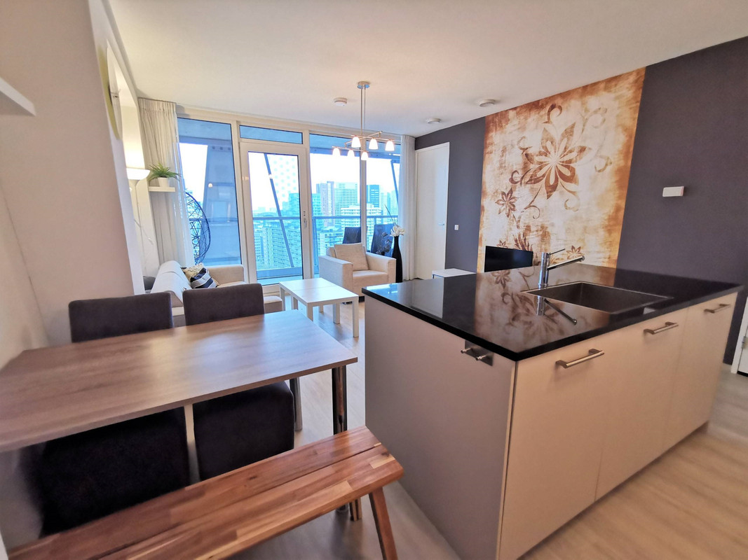 Appartement te huur: Kruisplein 984, Rotterdam