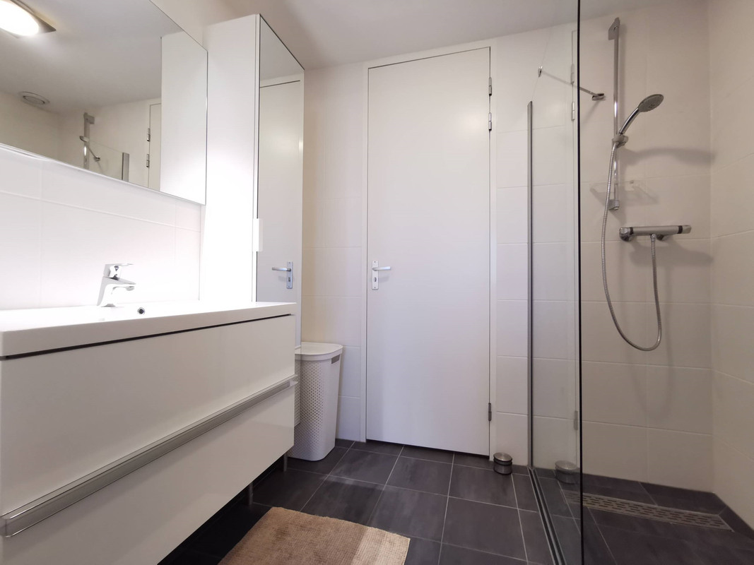 Appartement te huur: Kruisplein 984, Rotterdam
