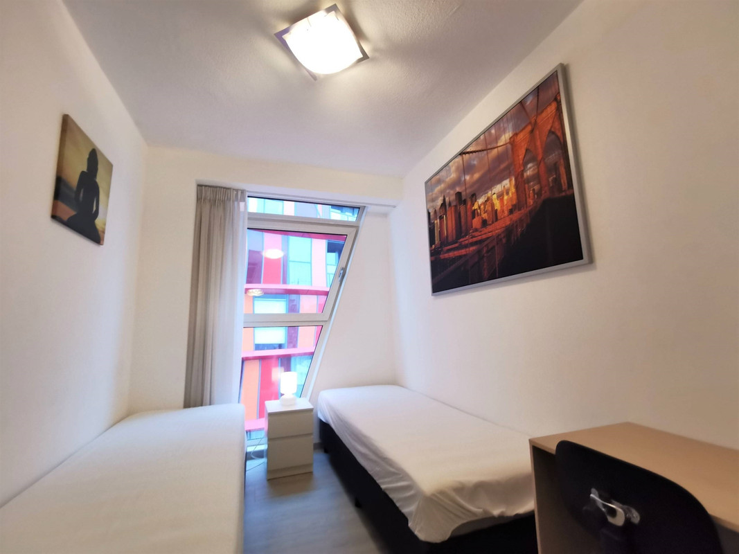 Appartement te huur: Kruisplein 984, Rotterdam