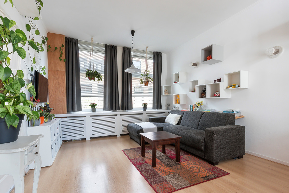 Tussenwoning te koop: Lombokstraat 13, Dordrecht