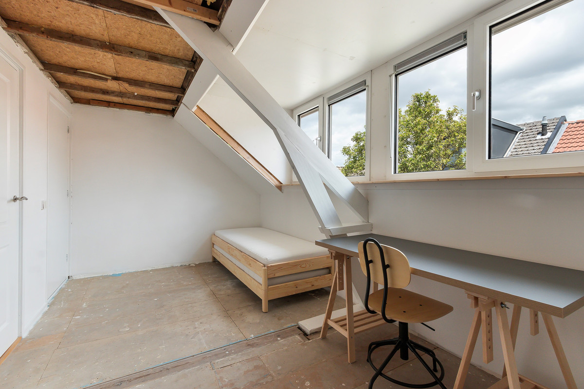 Tussenwoning te koop: Lombokstraat 13, Dordrecht