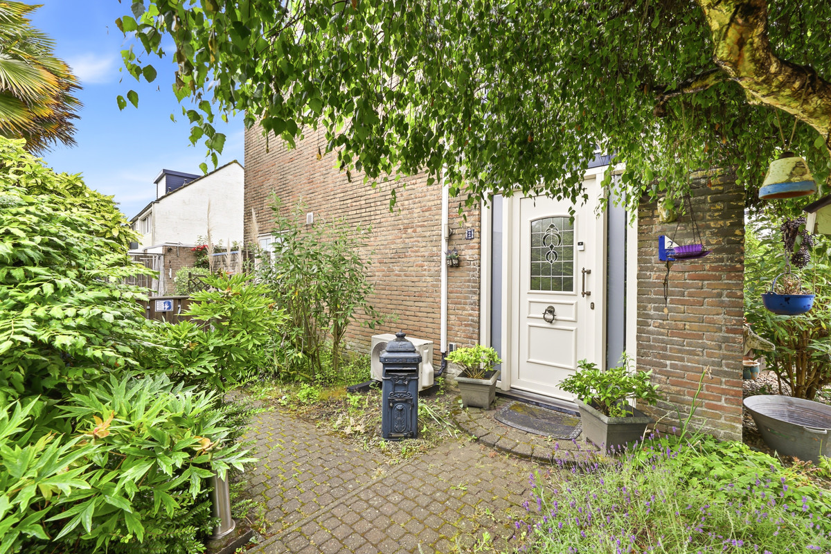 Hoekwoning te koop: Goeman Borgesiusstraat 2, Vlissingen