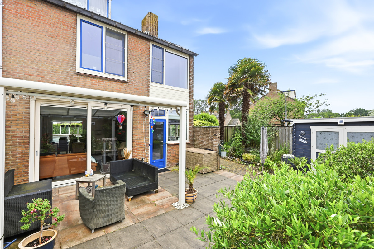 Hoekwoning te koop: Goeman Borgesiusstraat 2, Vlissingen