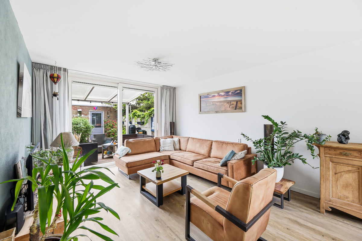 Hoekwoning te koop: Goeman Borgesiusstraat 2, Vlissingen