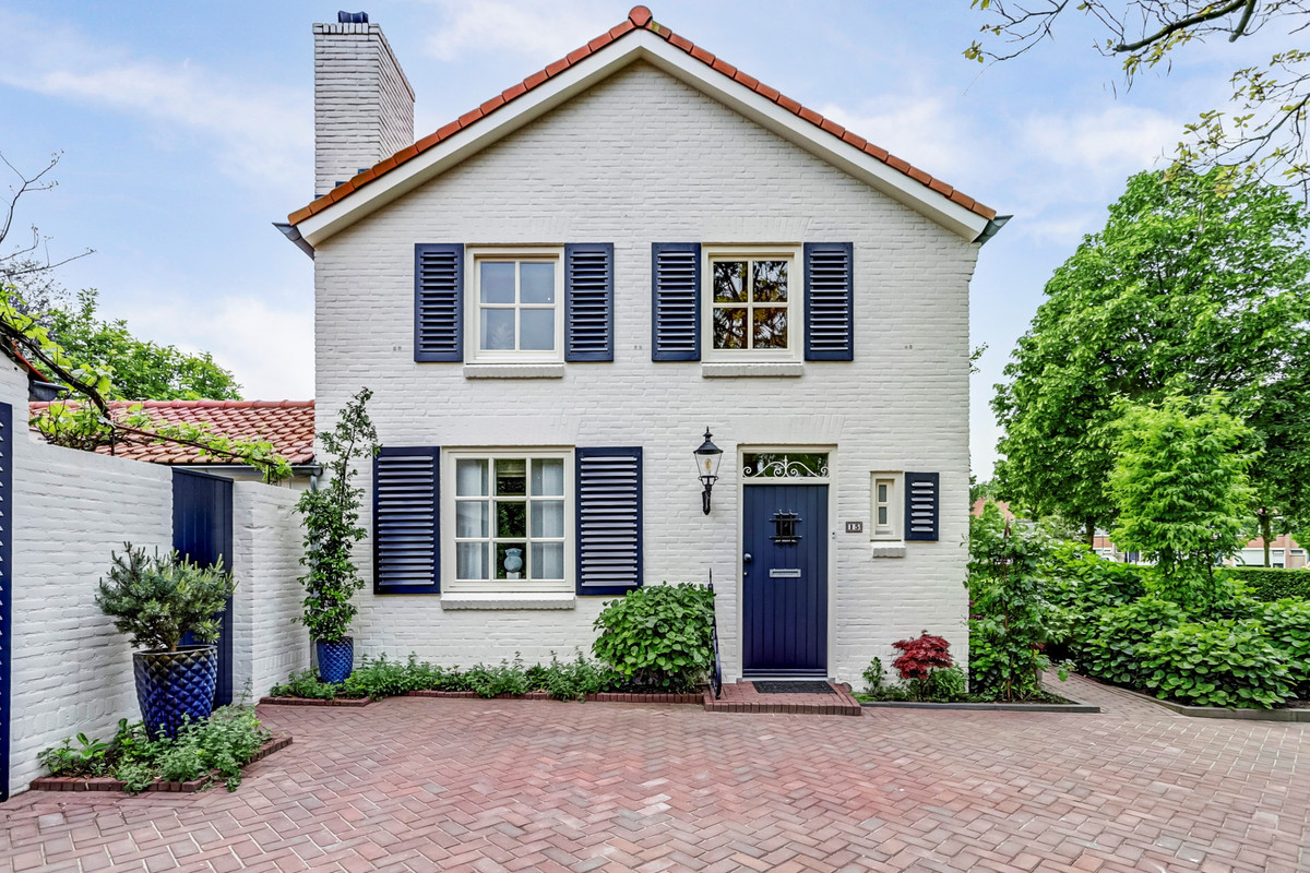 Vrijstaande woning te koop: Julianaplein 15, Bladel
