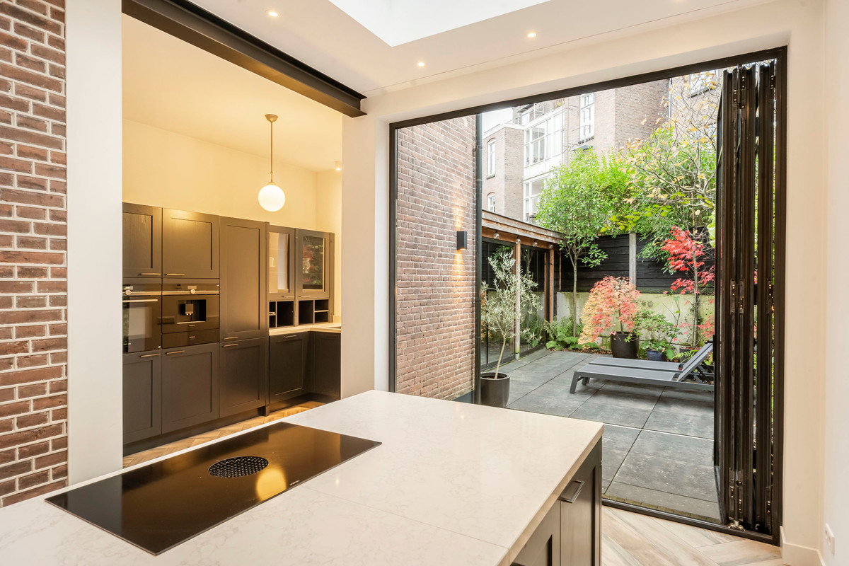 Hoekwoning te koop: Burgemeester Weertsstraat 63, Arnhem