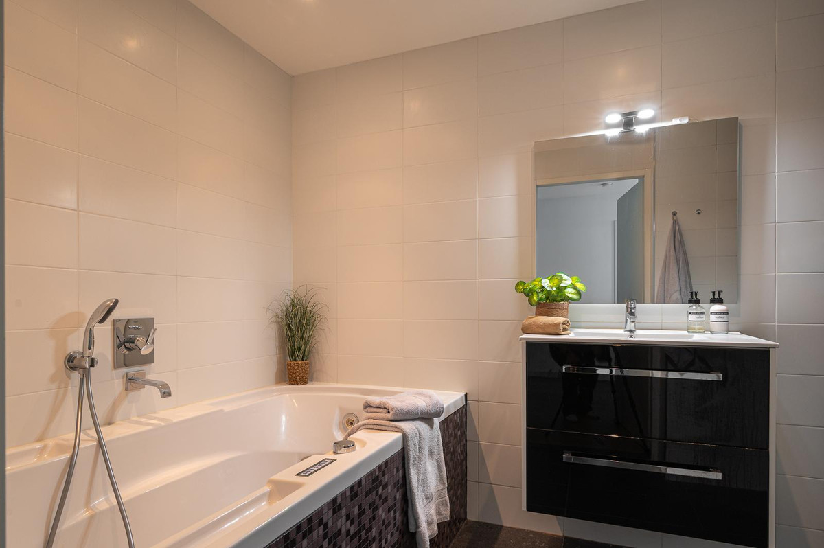 Appartement te koop: Emmasingel 31-217, Eindhoven
