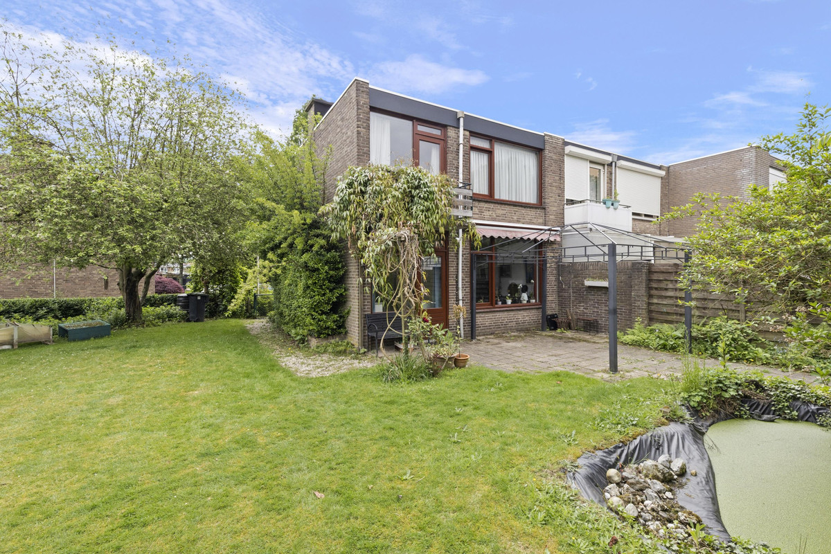 Hoekwoning te koop: Boerhaavestraat 12, Geleen