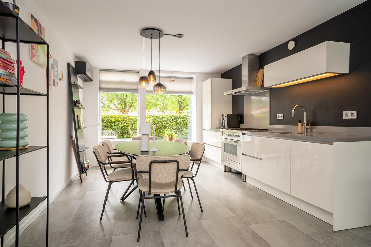 Hoekwoning te koop: Fonteinkruidlaan 33, Enschede