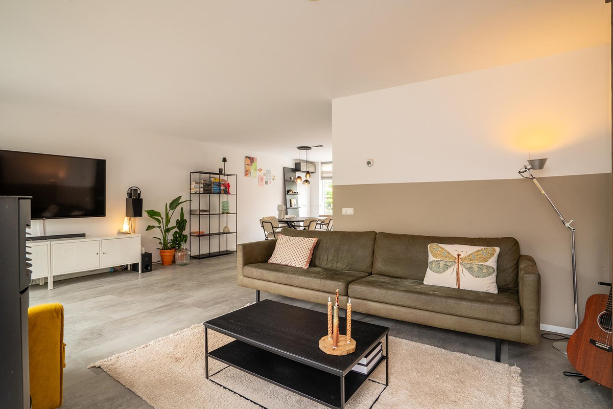 Hoekwoning te koop: Fonteinkruidlaan 33, Enschede