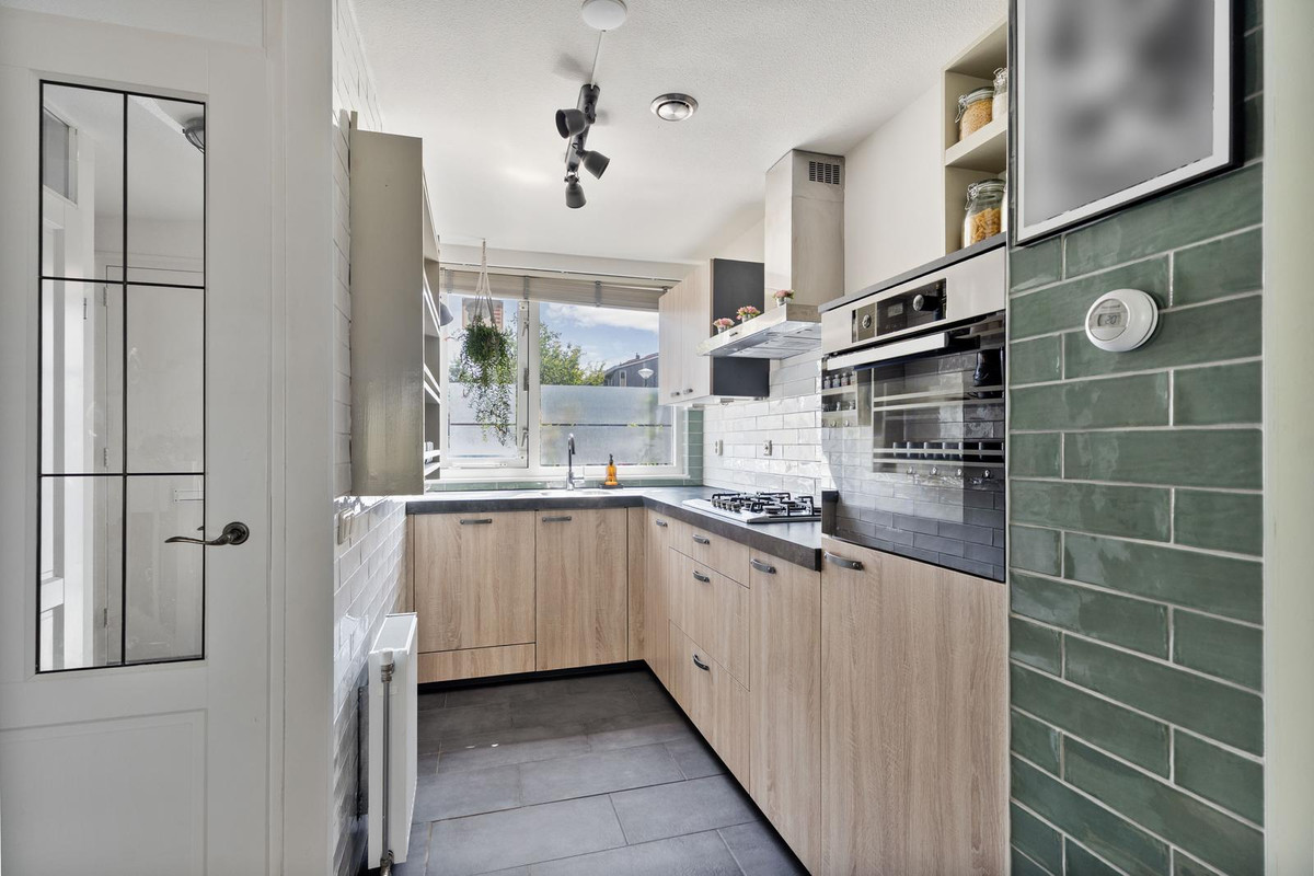 Tussenwoning te koop: Pond Sterlinglaan 52, Amsterdam