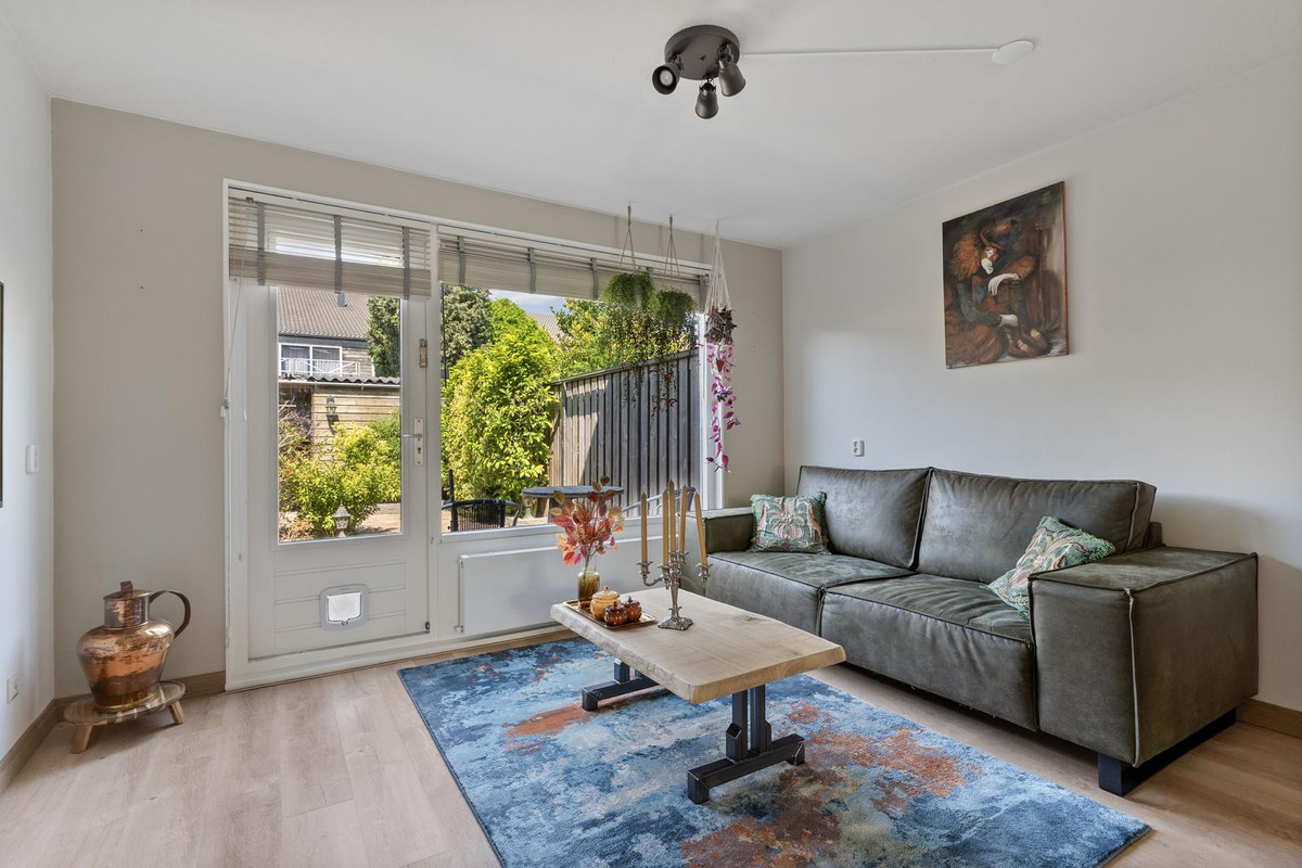 Tussenwoning te koop: Pond Sterlinglaan 52, Amsterdam