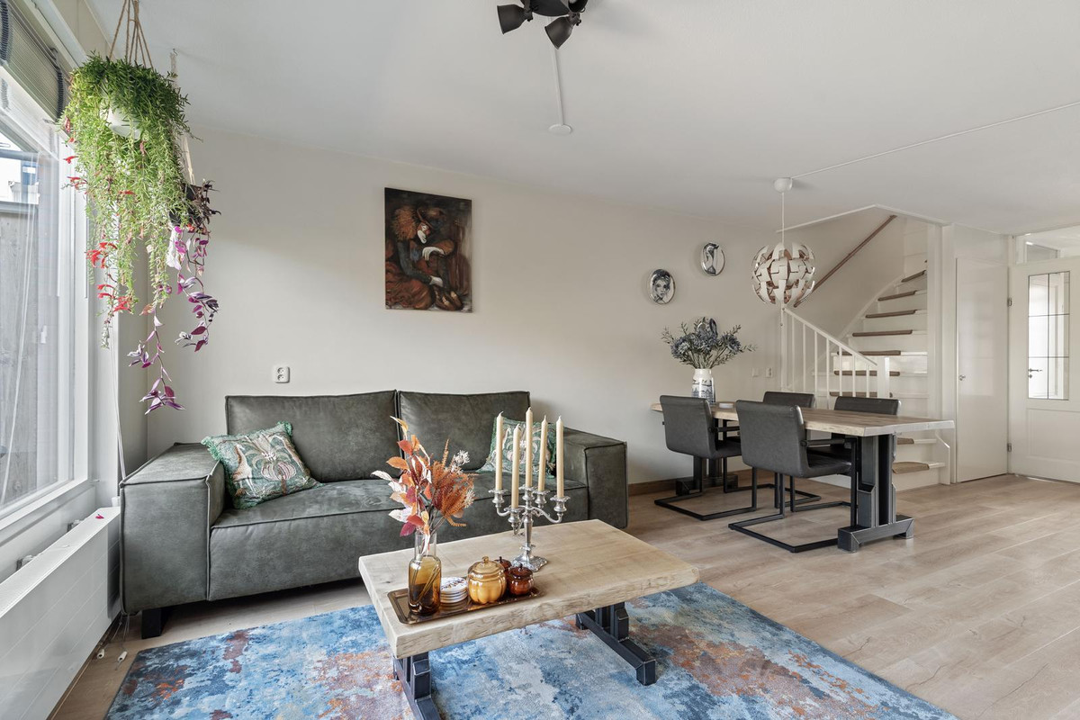 Tussenwoning te koop: Pond Sterlinglaan 52, Amsterdam