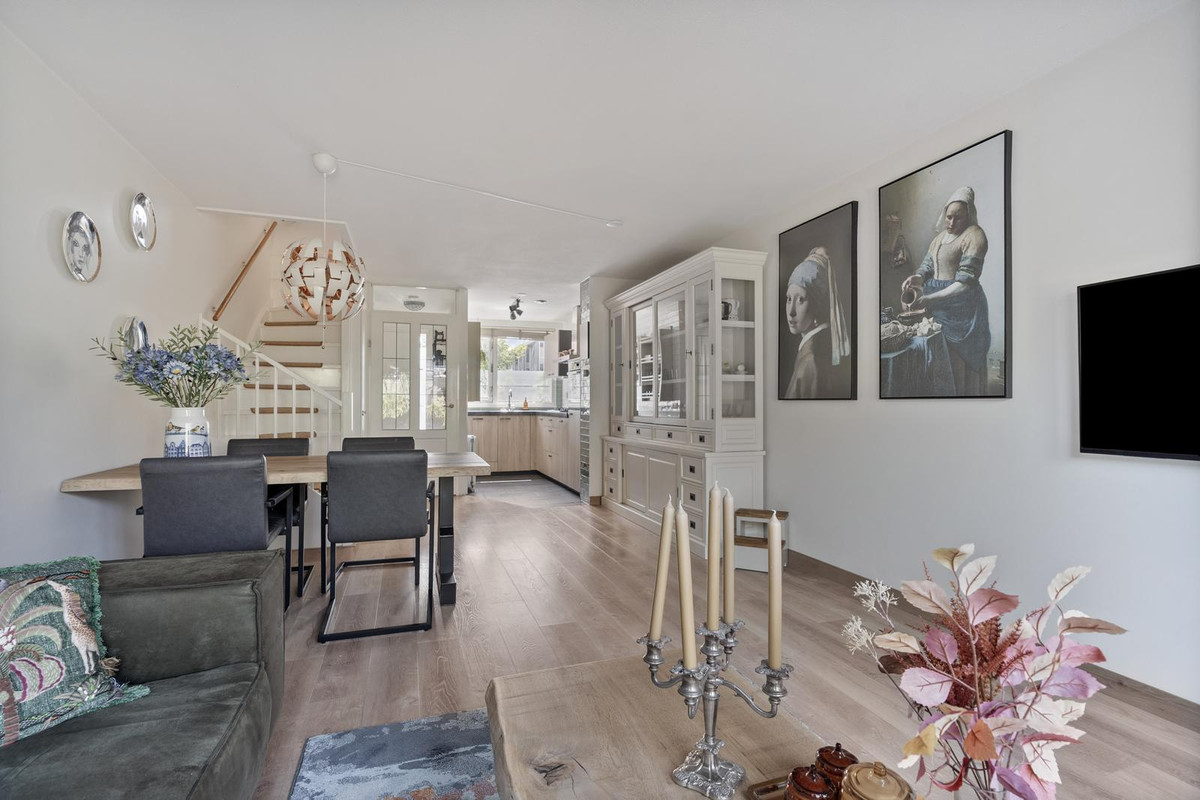Tussenwoning te koop: Pond Sterlinglaan 52, Amsterdam