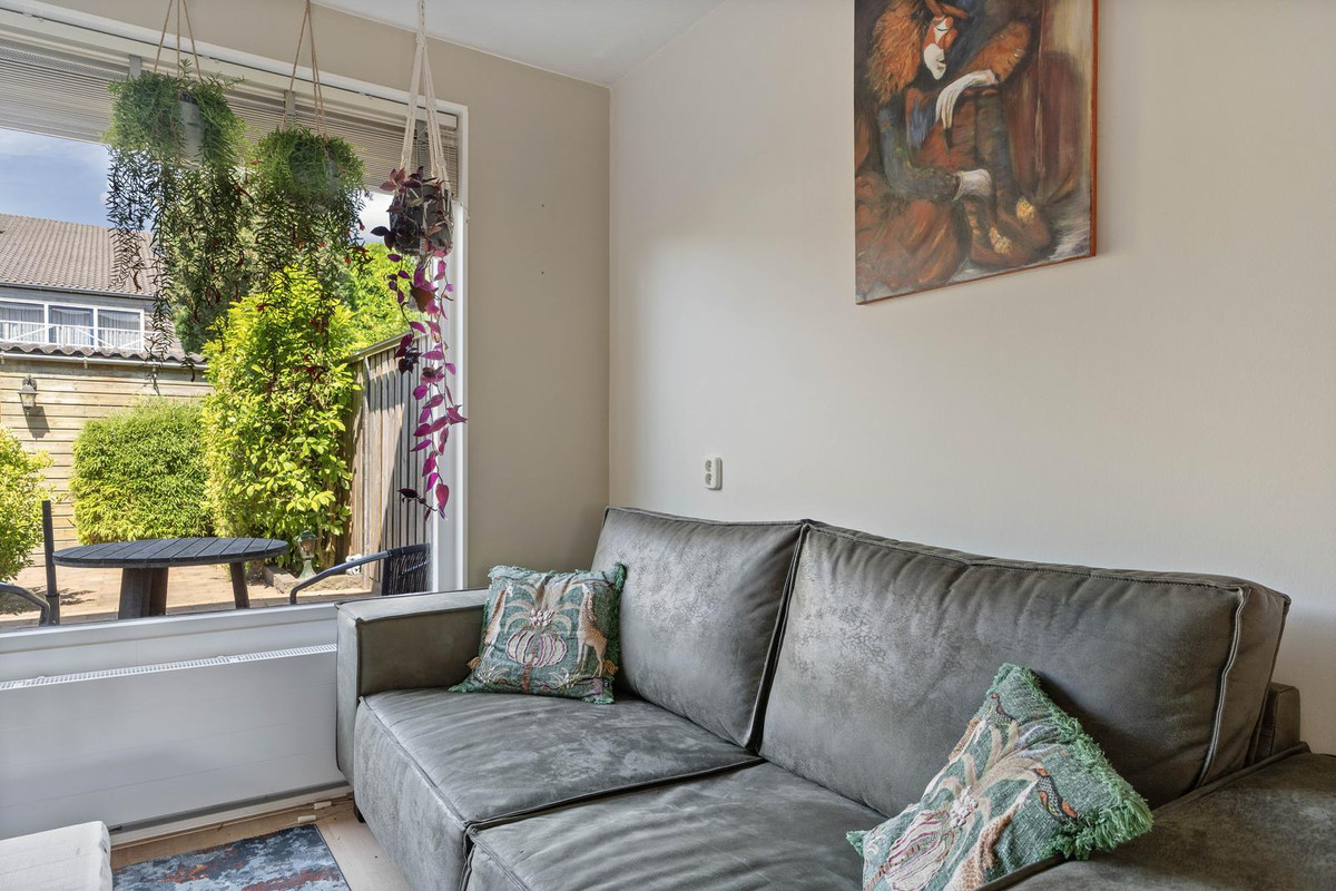 Tussenwoning te koop: Pond Sterlinglaan 52, Amsterdam