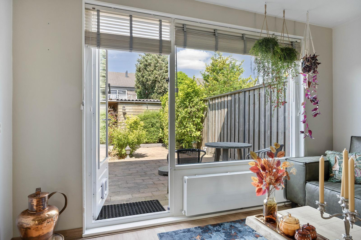 Tussenwoning te koop: Pond Sterlinglaan 52, Amsterdam