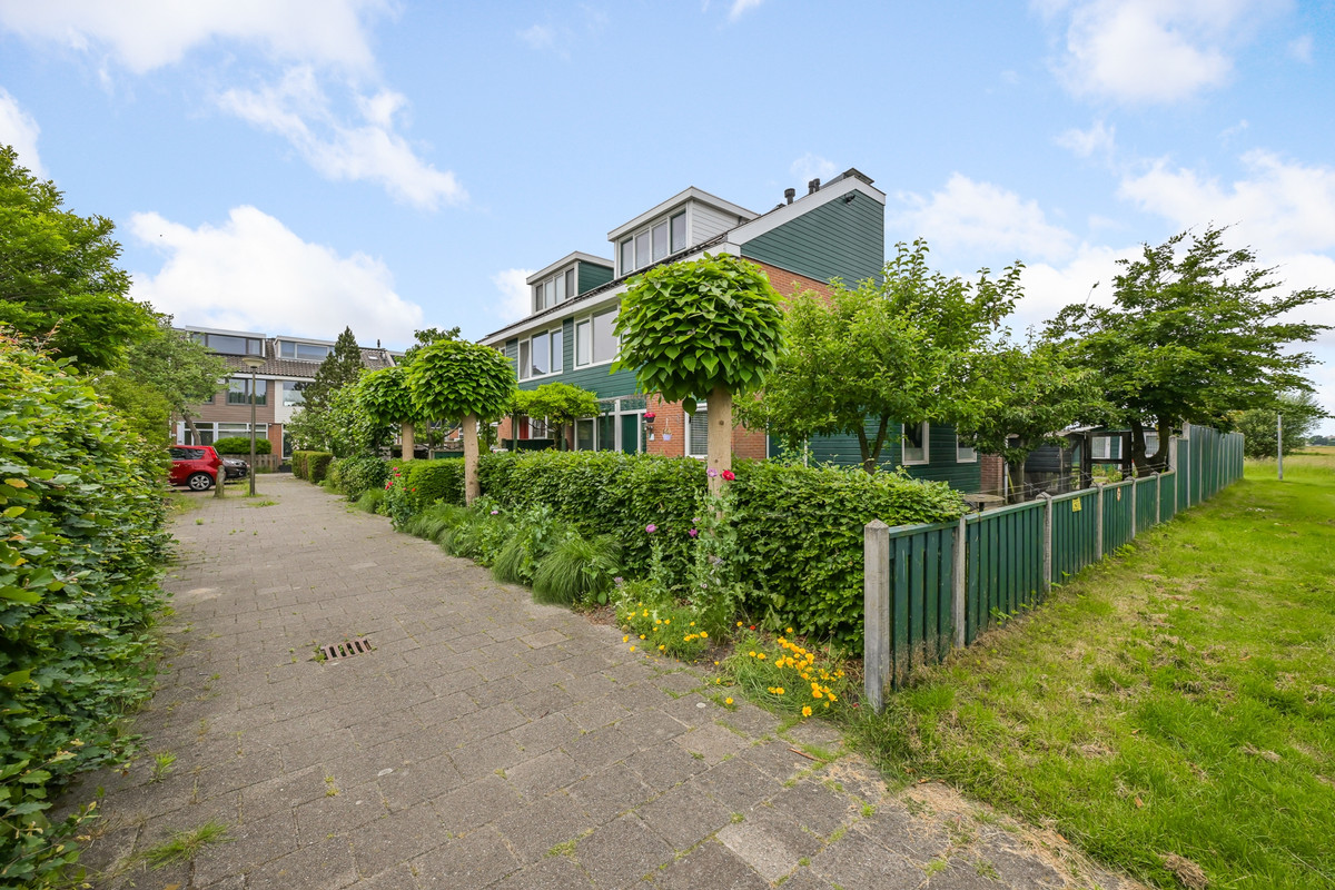 Hoekwoning te koop: Kemphaanstraat 2, Uitgeest