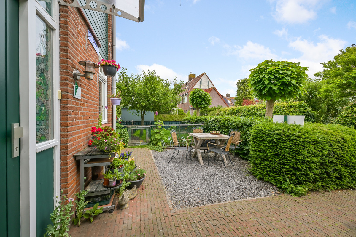 Hoekwoning te koop: Kemphaanstraat 2, Uitgeest