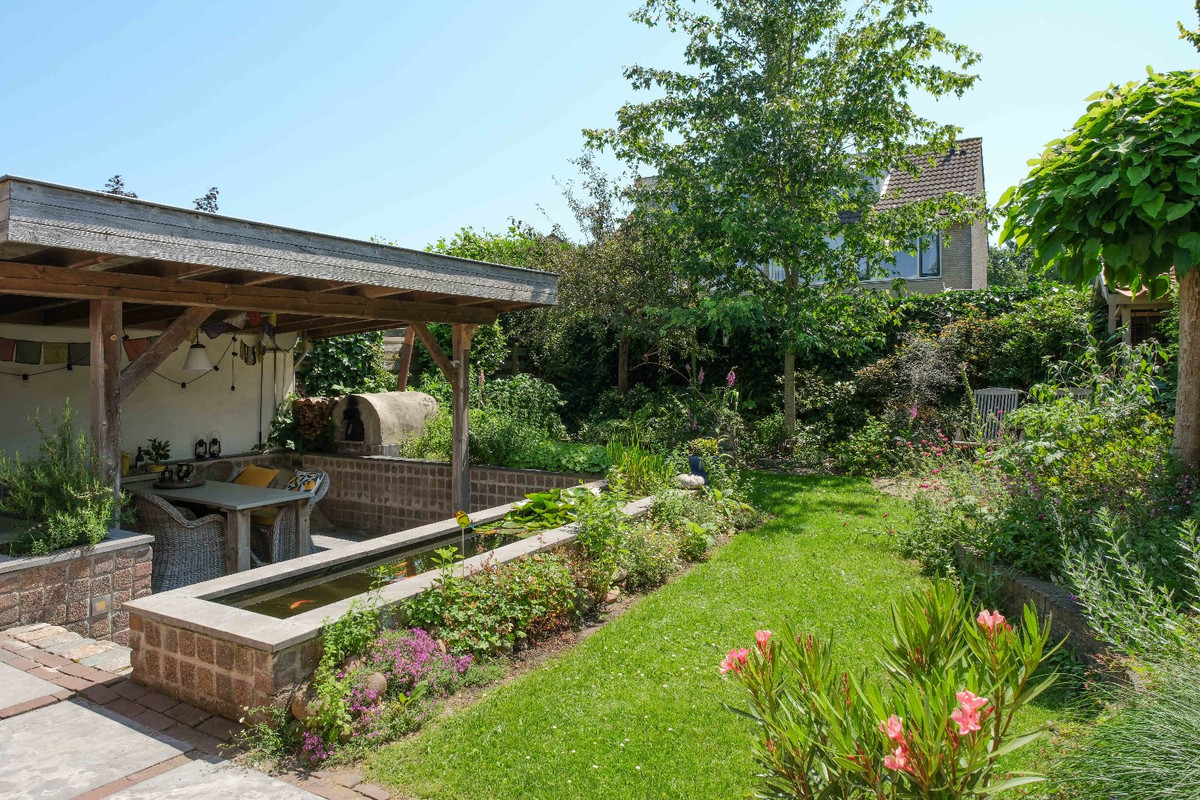 Tussenwoning te koop: Borg Ewsum 39, Almelo