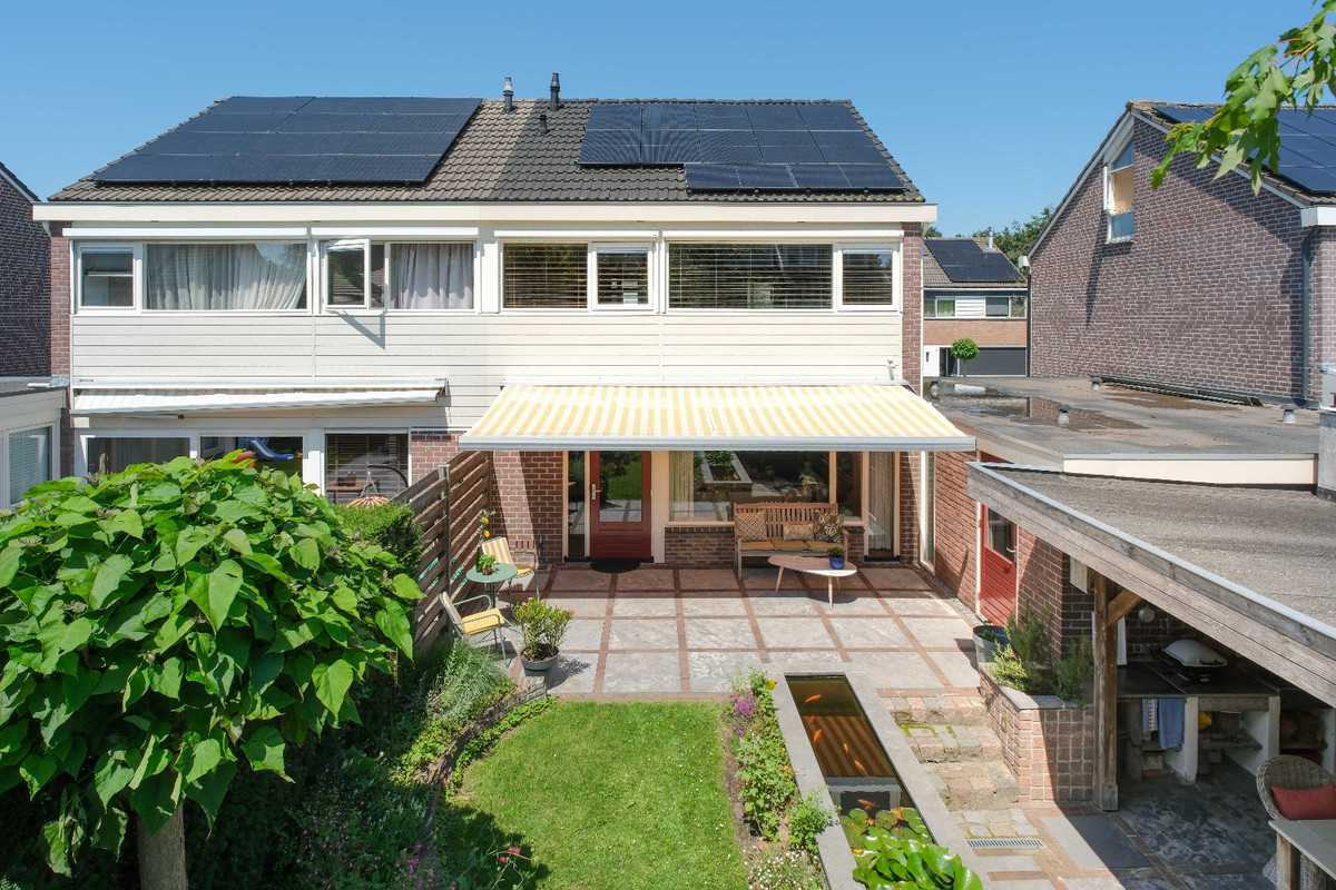 Tussenwoning te koop: Borg Ewsum 39, Almelo
