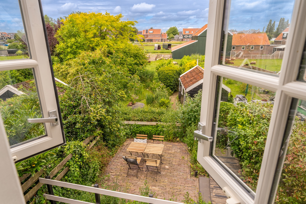 Twee-onder-één-kap te koop: Wittewerf 23, Marken
