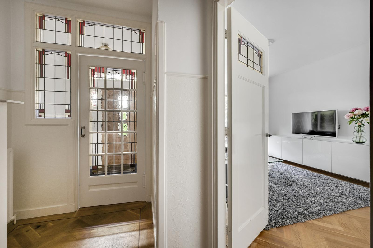 Tussenwoning te koop: Koningin Julianaweg 105, Leidschendam