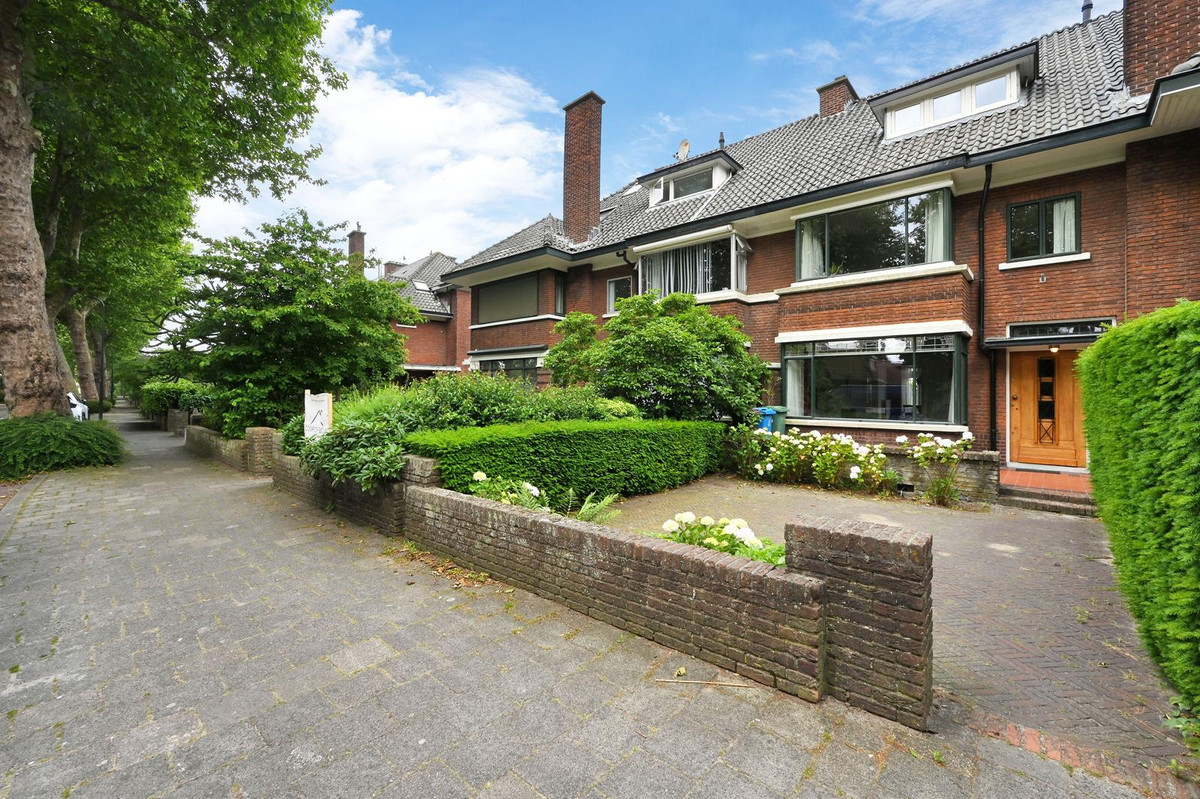Tussenwoning te koop: Koningin Julianaweg 105, Leidschendam