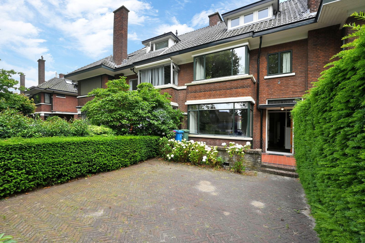 Tussenwoning te koop: Koningin Julianaweg 105, Leidschendam