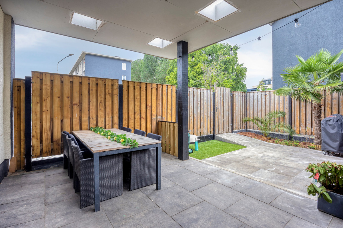Hoekwoning te koop: Reigerstraat 8, Dordrecht
